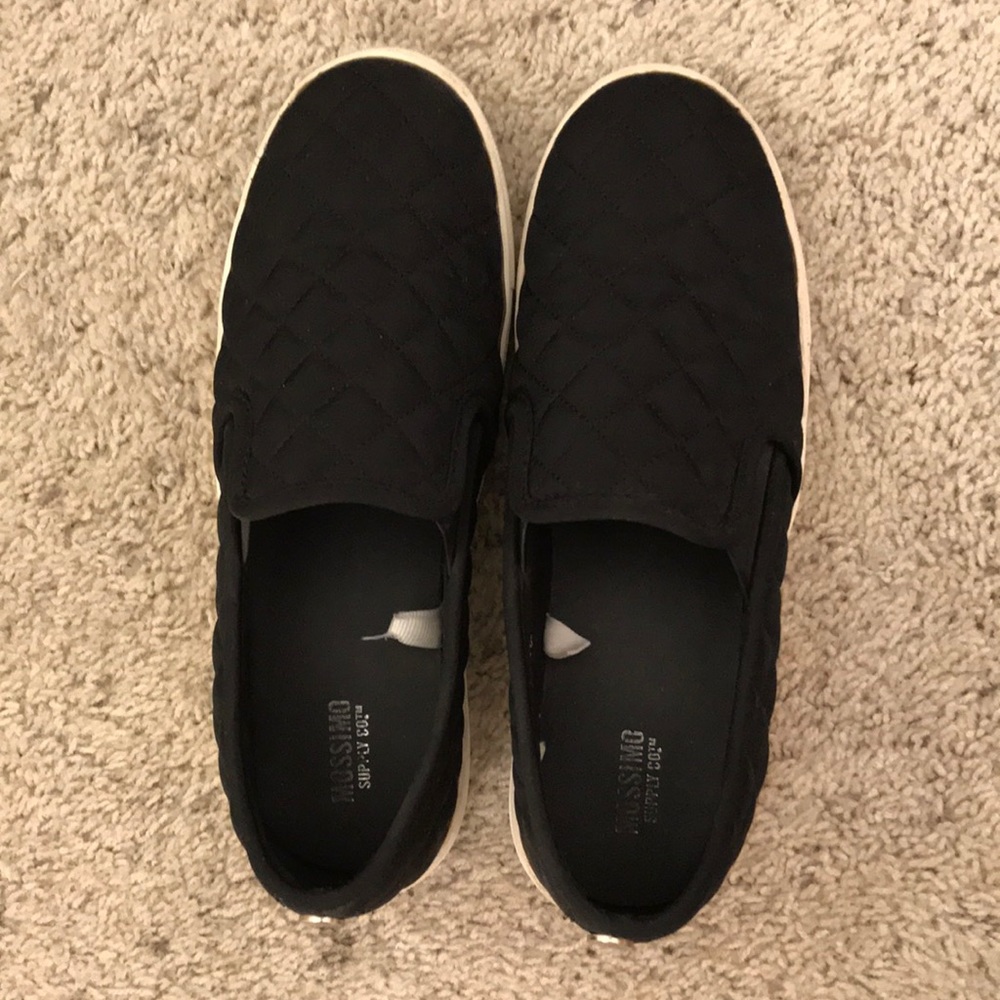 Black Mossimo slip on sneakers size 6.5
